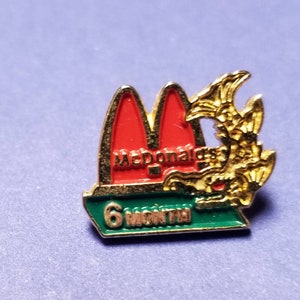 ヴィンテージ マクドナルド 6 か月従業員エナメルピン
