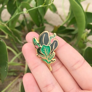 Lush Leaf Enamel Pin (Gold Hard Enamel Lapel Pin) - Large Botanical Plant Enamel Pin