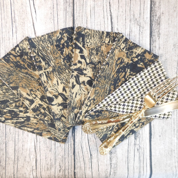 Handmade Cloth Everyday Napkins, Camo Lunch Box Napkins, Camouflage Flannel, Gift for Him, Mancave Decor, Eco Friendly Un Paper Napkins