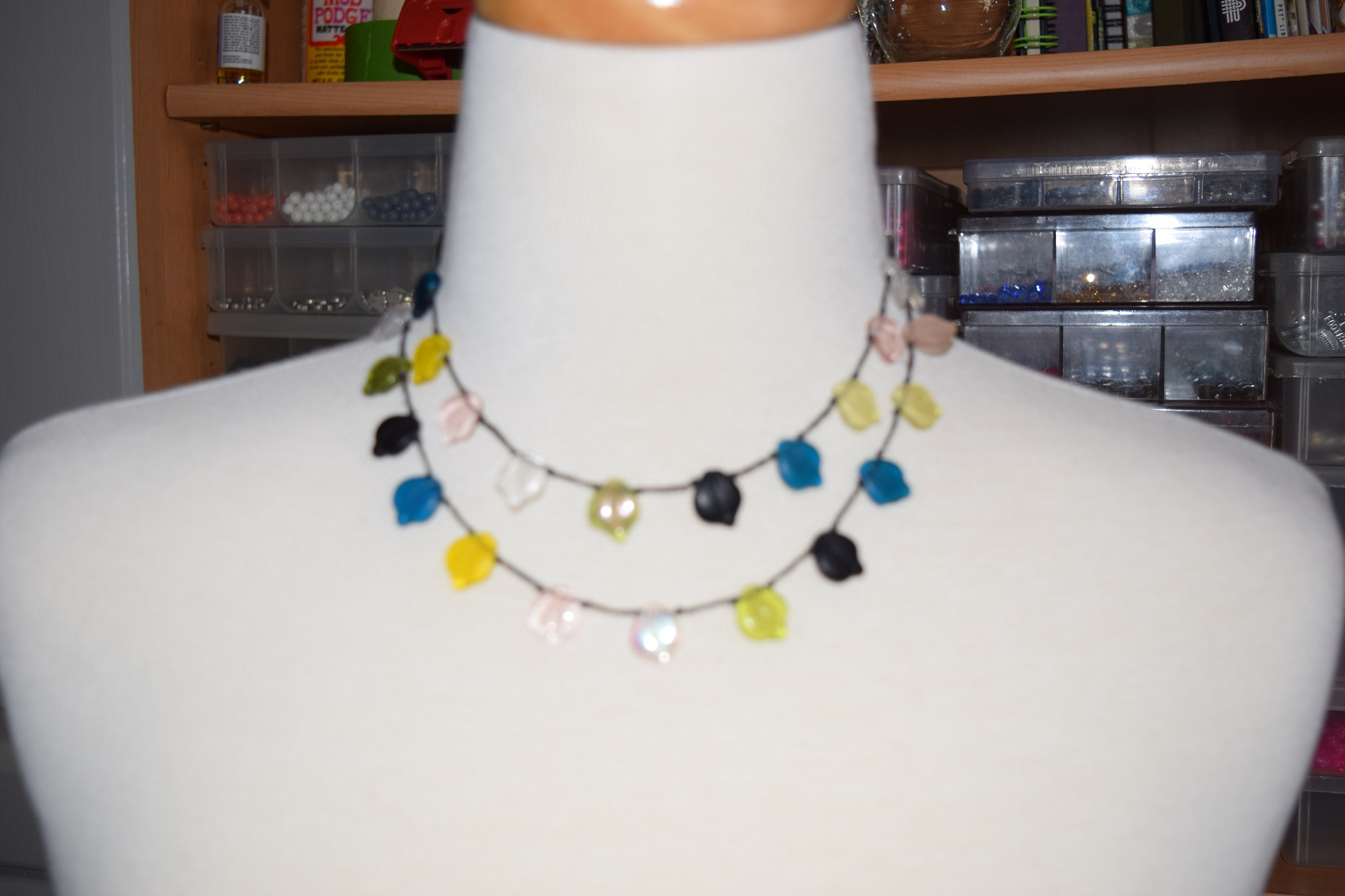 Collier Feuille En Verre Coloré Style Tibétain - Alliage Argenté, Vert Clair