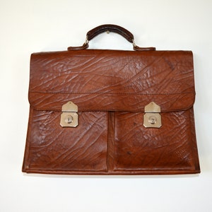 Maletín de cuero marrón vintage de los años 70, bolso de mano para documentos de viaje, bolso de mensajero grunge hecho a mano, bolso de cartera grande, maletín sueco para computadora portátil