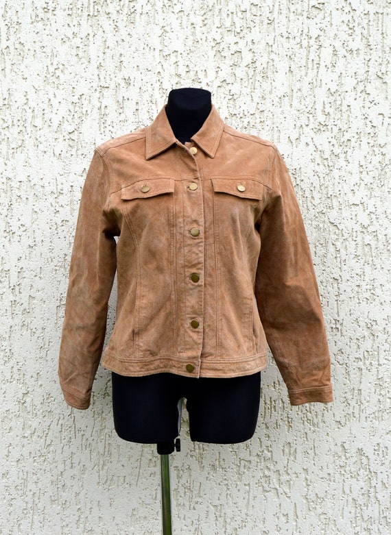 brown short jacket