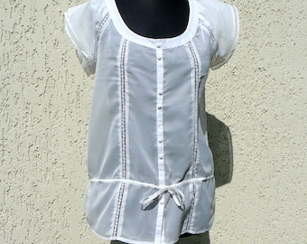 Witte mesh blouse ivoorwitte kanten blouse boho top doorzichtig shirt tuniek losse top zomer wit overhemd met knopen geborduurd middelgroot
