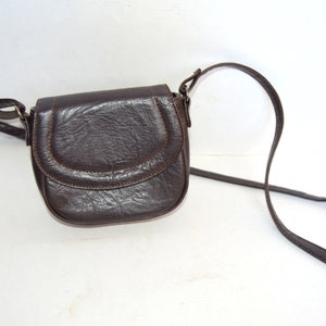 Vintage Braune Crossbody bag Vegan Leder Tasche Kleine Schultertasche Mini Damentasche Messenger Bag Dunkel Braun Satchel Bag Mini Crossbody