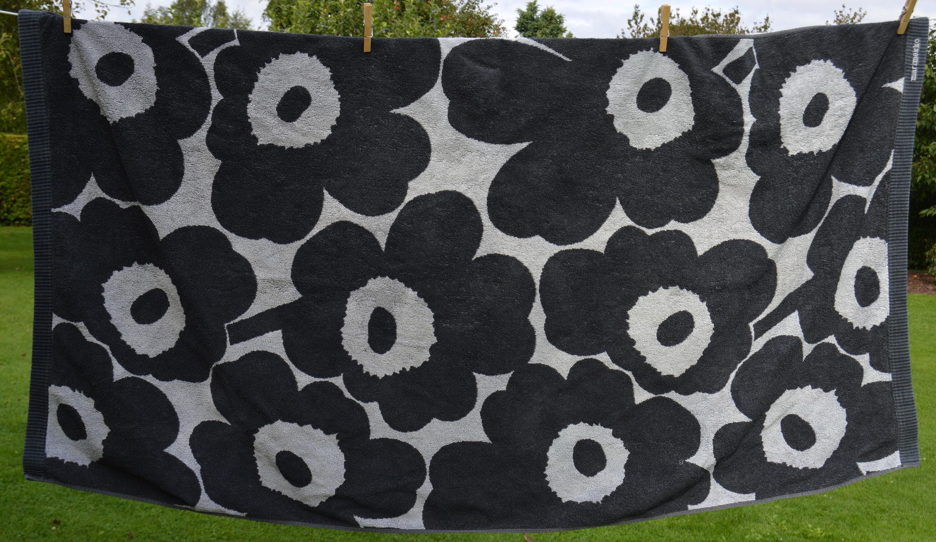 未使用】marimekko バスタオル 黒48×95㎝ 製造直販サイト