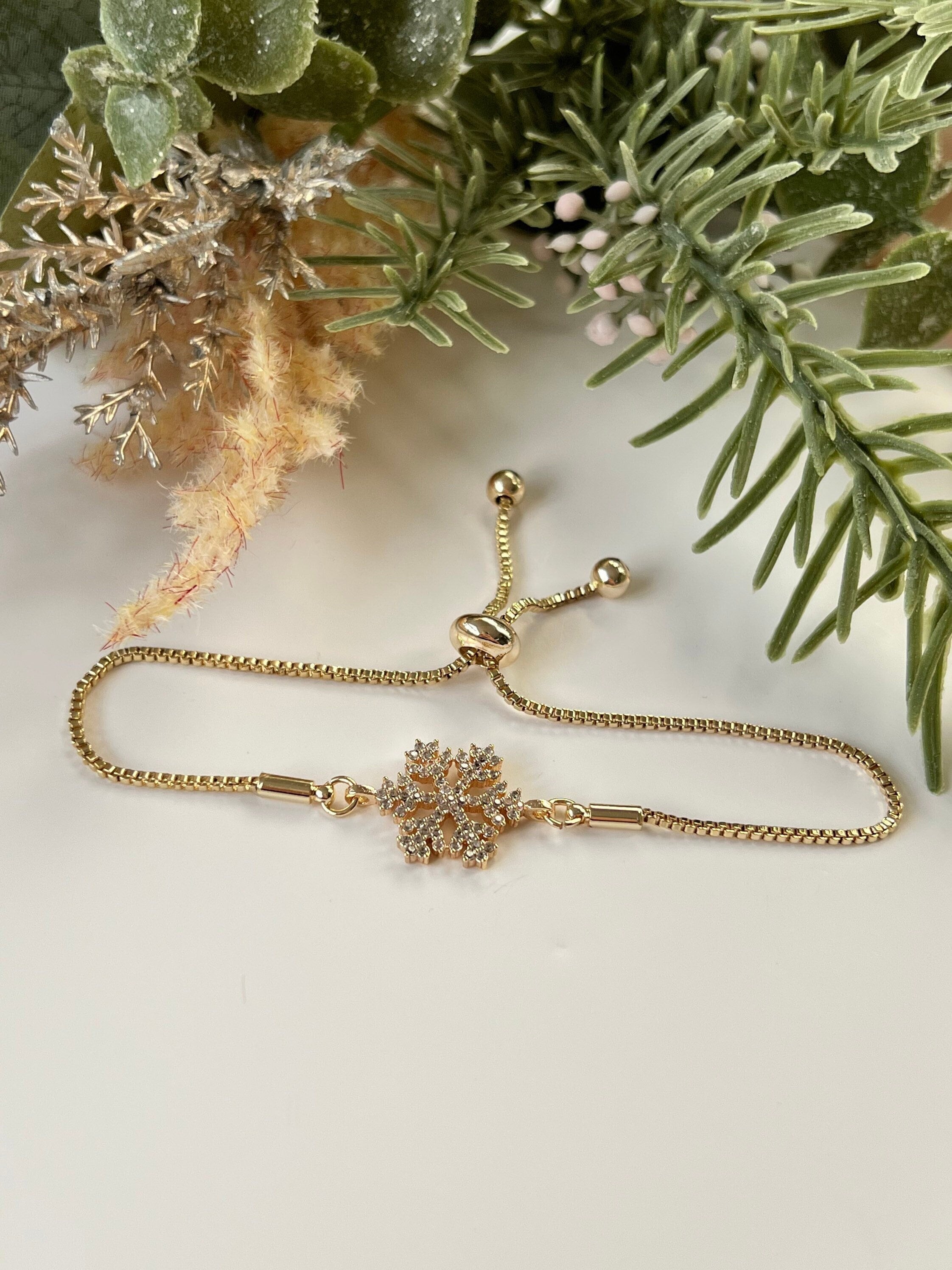 Snowflake Christmas Bracelet with Adjustable Slider - Classy Christmas Jewellery - Gold Bracelet Winter Gift for her - Stocking Filler