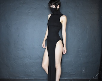 FEITO SOB ENCOMENDA - Vestido Ninja com Fenda - Malha Canelada Preta