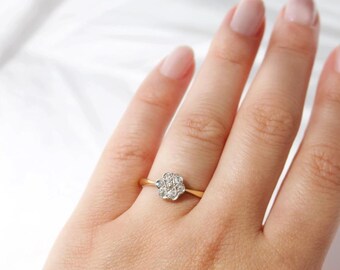 18ct Yellow Gold Vintage Floral Diamond Cluster Ring