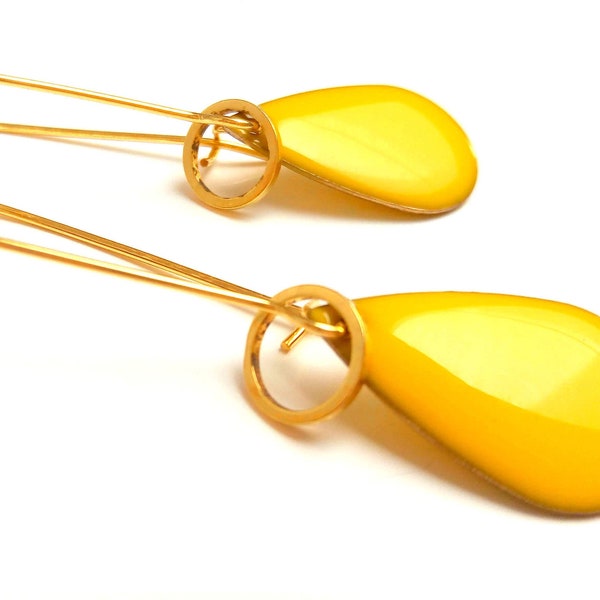 Boucles d'oreilles émail jaune soleil