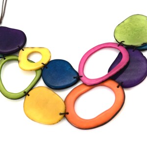 Adjustable Tagua Nut Necklace: Eco-Friendly Statement Jewelry