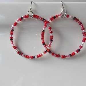 Boucles d'oreilles en perles de rocaille Miyuki -- Argent sterling -- Créoles -- Boucles d'oreilles bohèmes -- Boucles d'oreilles de Noël
