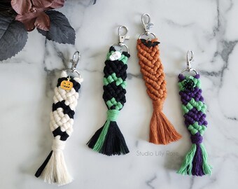 Macrame Halloween Keychain | Skeleton Keychain | pumpkin Keychain | spider keychain | bat keychain | spooky keychain