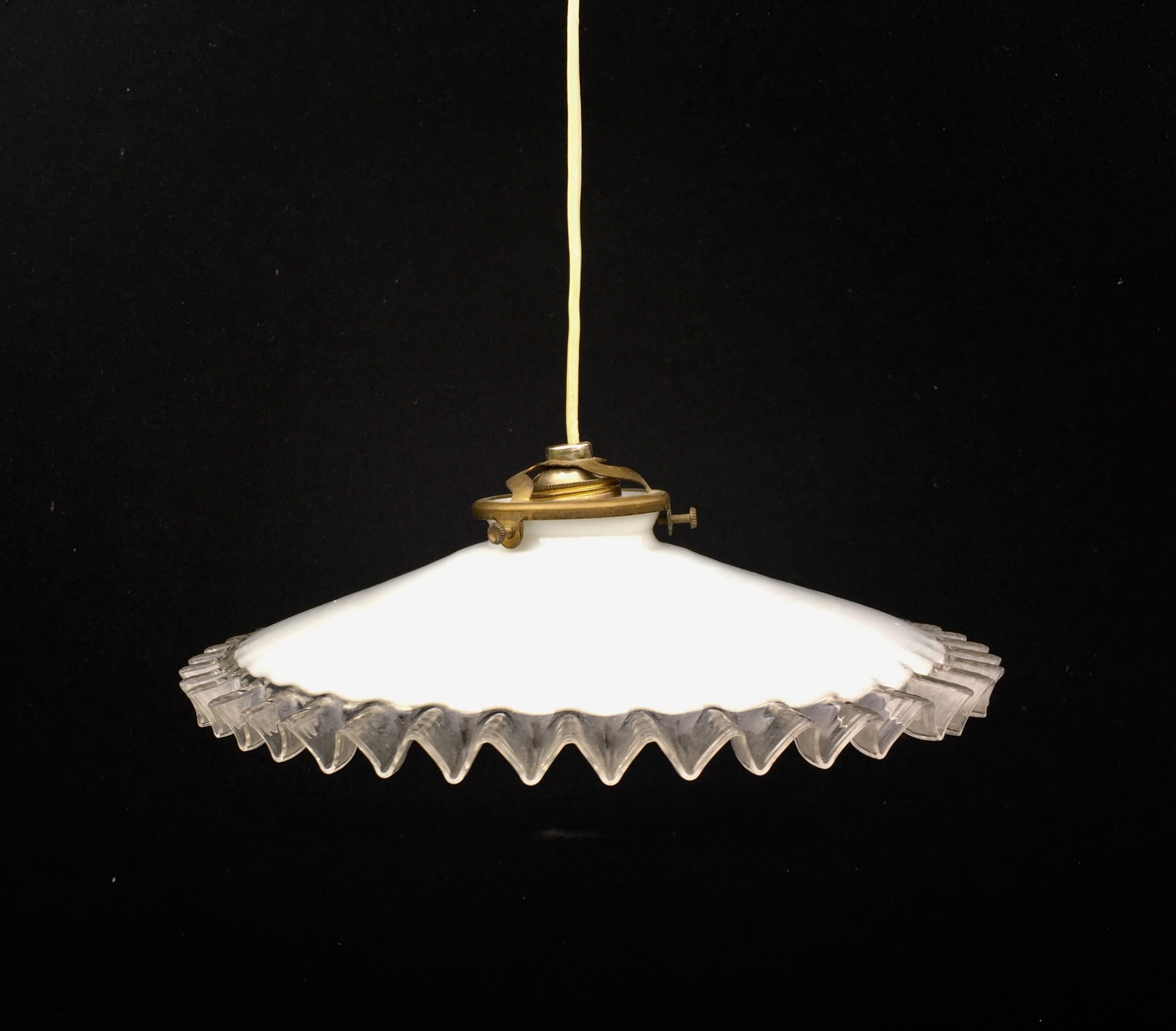 Plafonnier Suspension Opaline Blanche et Verre Filé Transparent/Lustre Antique Blanc Holy10 Paris Fr