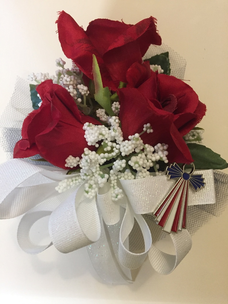 Patriotic Silk Corsage Patriotic Mother/'s Day Corsage Parade Corsage Military Mom Corsage Red White and Blue Pin On Corsage