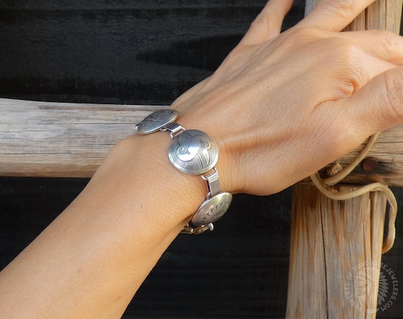 Small Wrist Link Bracelet Sterling Silver Navajo Petroglyph Cave Art Concho Bracelet