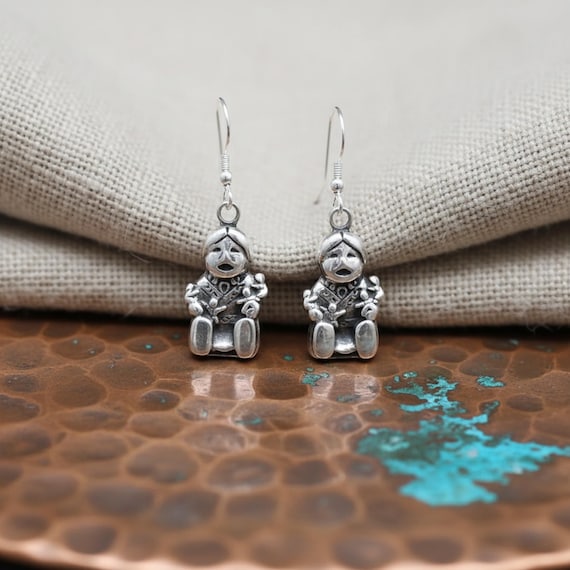 Navajo Storyteller Sterling Silver Storyteller Dangle Earrings by Carol Felley