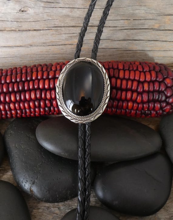 Native American Navajo Onyx Sterling Silver Bolo Tie