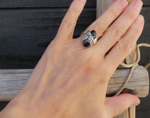 Navajo Onyx Ring: Native American Vintage Sterling Silver Sizes 4.75 - 5.5