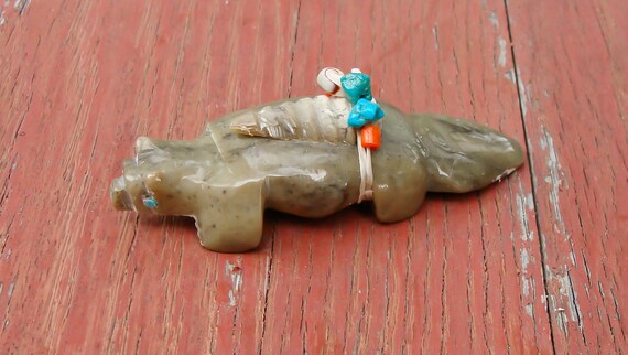 Zuni Badger Fetish Serpentine Handmade, Vintage Desk Accessory, Native American Animal Sculpture