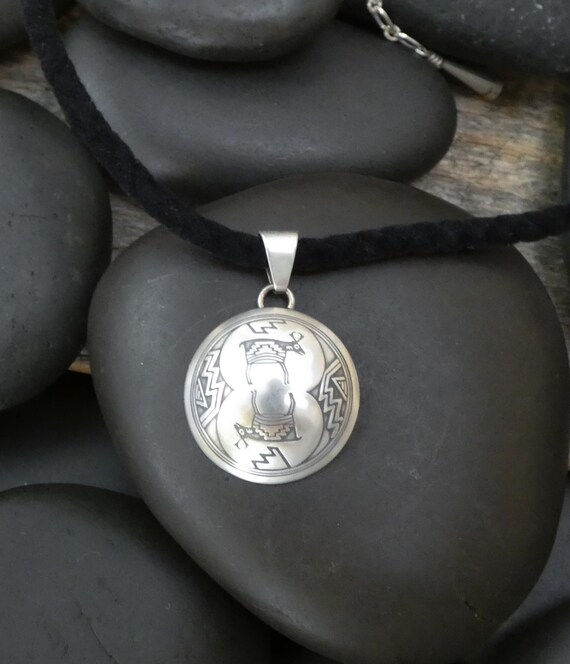 Navajo Sterling Silver Mimbres Antelope Round Concho Pendant & Rope Necklace
