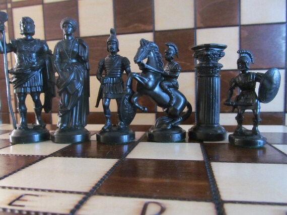 Brand New ♚ Roman Design Chess Set♞ Great Board 
