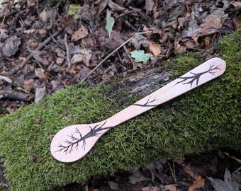 Hand verzierter Holzlöffel aus Buche - Twisted Tree