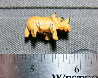 10 Antique gold plated pewter Rhinoceros African beads Rhino Beads 10 Antique gold plated pewter Rhinoceros African beads Rhino Beads