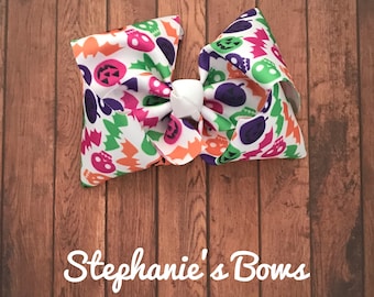 Halloween Hairbow jack-o-lanterns, skulls, bats, halloween bow, halloween hairbow, colorful Halloween bow, pumpkin bow, fun Halloween bow