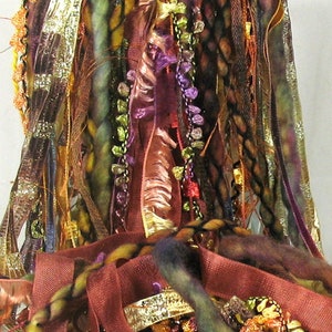 Paquete de 26 yardas de hilo para arte de fibra otoñal "Elementos de verano indio". Tejido para scrapbooking, diario de técnicas mixtas. Lanas merino pintadas, cintas e hilos de lujo.