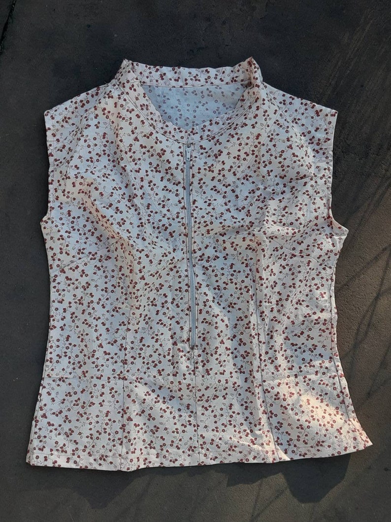 Size Medium Strawberry Print Pink Shirt