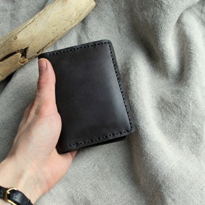 Bifold Leder Brieftasche für Männer Minimalistische Leder Brieftasche, Schlanke Kartenhalter, Kleine Herren Brieftasche, Braune Einfache Brieftasche, Braune Leder Brieftasche Bild 4