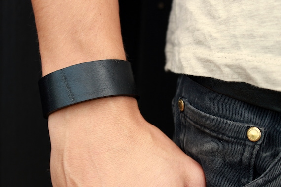 Simple bracelet, unisex bracelet, black bracelet, cuff
