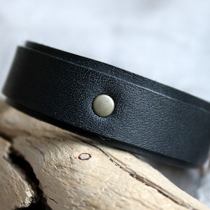 Mens leather cuff, unisex bracelet, leather bracelet, minimalist bracelet image 2