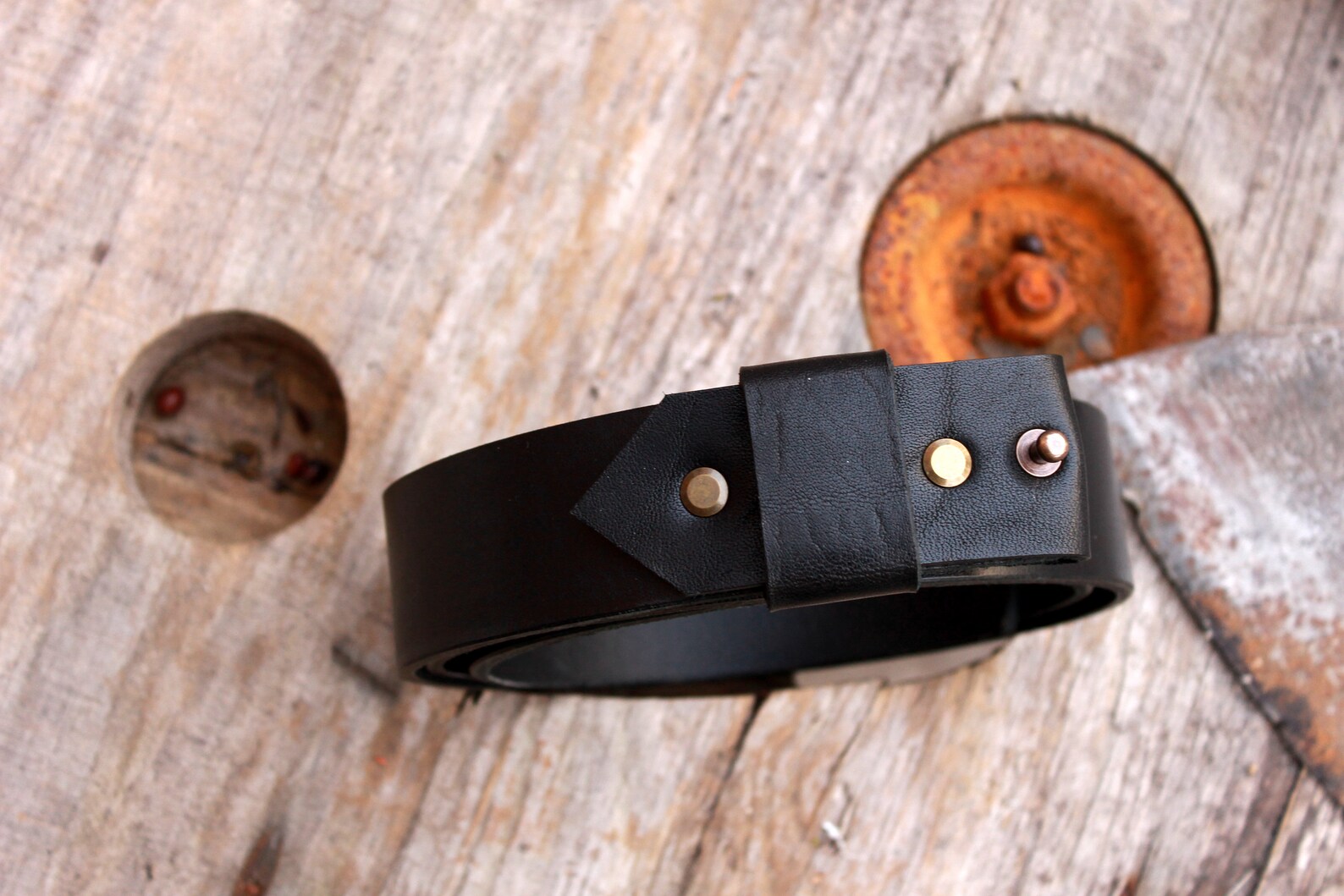 only belt without buckle