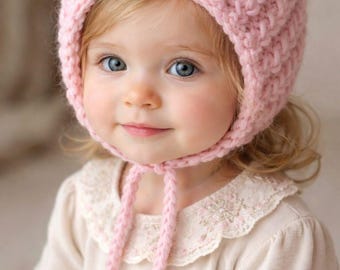 Padrão de tricô para gorro infantil com fita torcida • Gorro com fio grosso
