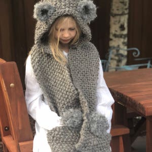 Anleitung Kapuzenschal Strickmuster | Hanna Coala Hoodie Schal mit Taschen und Ohren | Einfacher Super voluminöse Strick | Kleinkind, Kind, Erwachsene Größen
