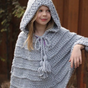 Knitting PATTERN- Knitted Super bulky yarn Pattern- classic poncho with hood- Oversized hoodie- oversized  Poncho knitting pattern