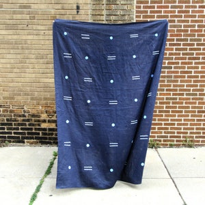 Navy Blue Linen Throw / White Light Blue Block Printed Linen Beach Blacket Table Cloth Curtain Flax Bedding Cover Wall Hanging Geometric image 1