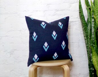 Navy Blue Teal and White Linen Pillow Cover /Southwestern Print Decorative Cushion Cover Throw Diamond Turquoise Natural Linen Indigo Navajo