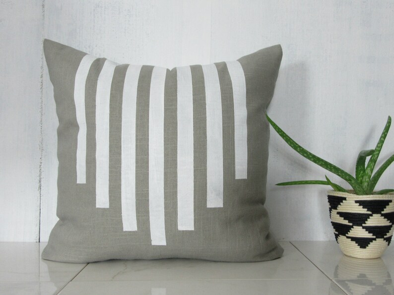 Gray Linen Pillow Cover with White Line Design / Southwestern Decorative Throw Cushion Bright Neutral Bedding Accent Stone Grey Geometric image 2