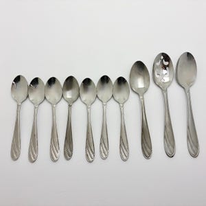VINTAGE Medina Stainless Silverware by Cambridge Silver, Item 247353, Pattern Code CBSMED, 10-piece Set