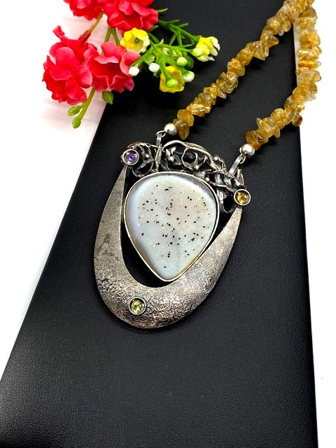 Geode Druzy Necklace. Gemstone Necklace - Artisan Gemstone Necklace - Unique Handcrafted Pendant necklace - OOAK