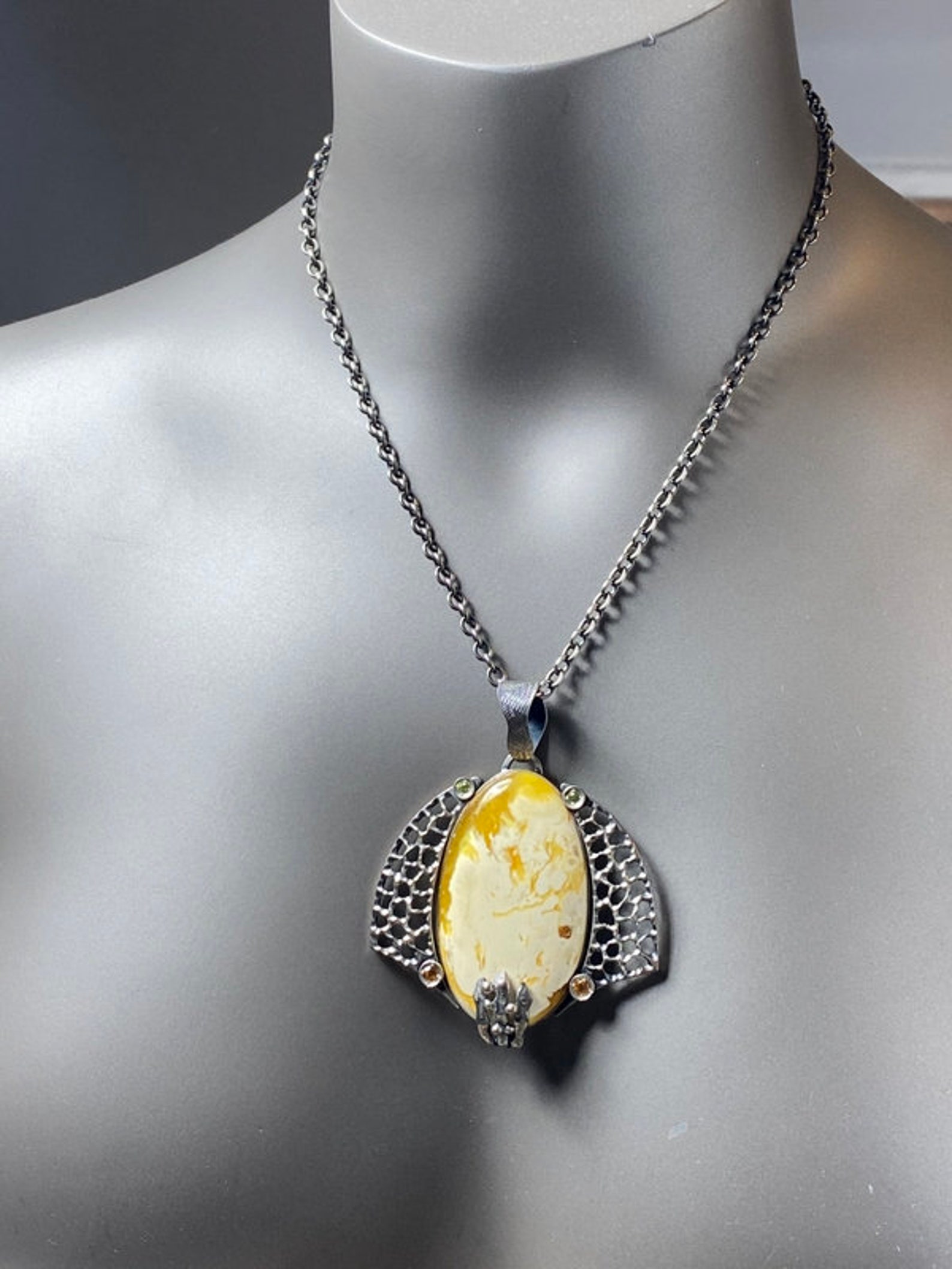 VINTAGE AMBER GEMSTONE Pendant Amber Pendant Amber Necklace | Etsy