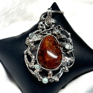 Amber Pendant, Baltic Amber Pendant, Artisan Amber Pendant, Gift for her, Unique Design Pendant