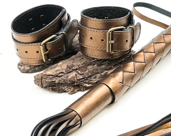 BDSM SET made of handmade leather. Fetish BDSM. Handmade Sex Toys. Flogger. Handcuffs. Collar with leash. Leather.
