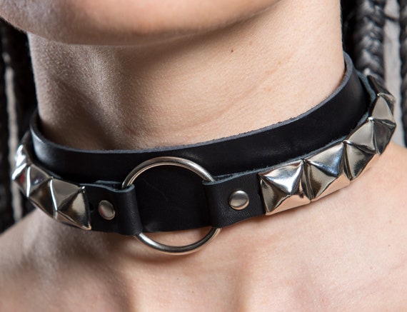 Leather Collar Choker, Choker for Women, Sexy Choker, O Ring Choker,  Leather Harness Collar, Choker Collar Necklace, Goth Choker, Submissive -   Norway