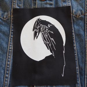 Crow Patch - Raven bird patches, punk patch, patches for jackets, nature, spooky, occult, horror, corvid, magical, witch, witchy, gothic