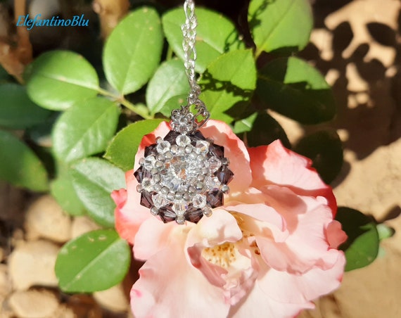 Collana Ciondolo Swarovski Nero Pezzo Unico, Girocollo Elegante Incastonato a Mano 12mm, Gioiello Artigianale Tessitura rivoli Swarovski