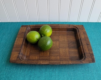 Bandeja moderna de mediados de siglo, vintage, de madera tejida