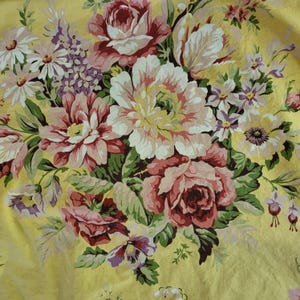 Vintage 90s Ralph Lauren Queen Fitted Sheet: Floral Cotton Bedding